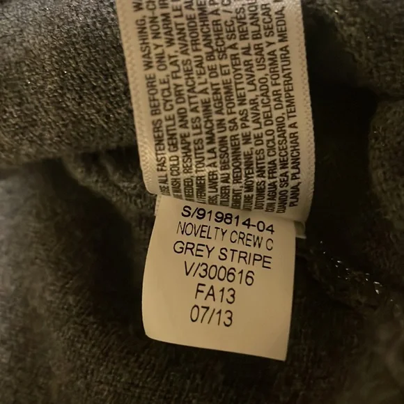 Old Navy Women’s SZ M Grey Striped Metallic Button Down Long Sleeve Cardigan - Picture 9 of 12